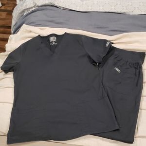 Cherokee scrub set